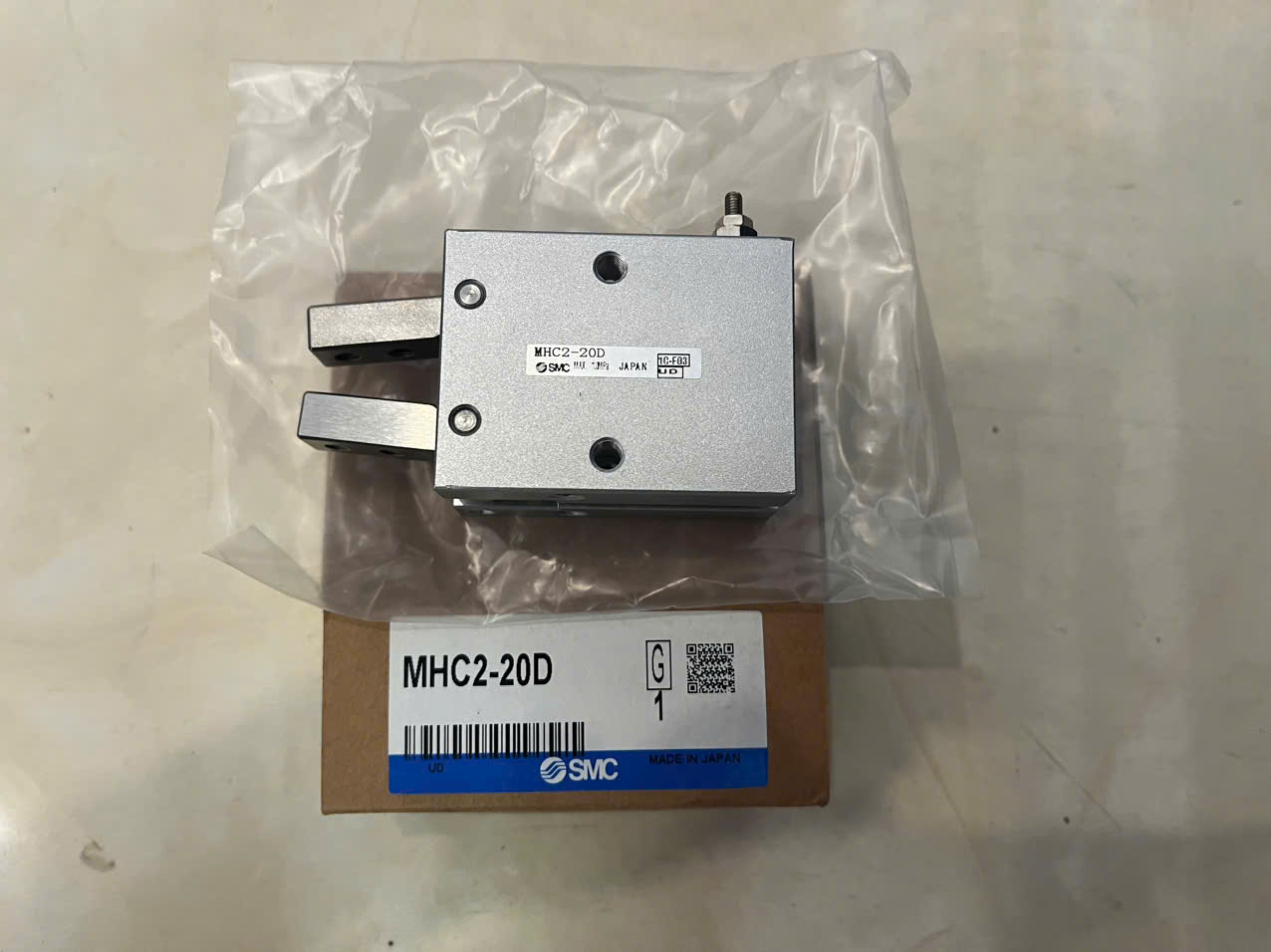 Kẹp khí nén SMC MHC2-20D