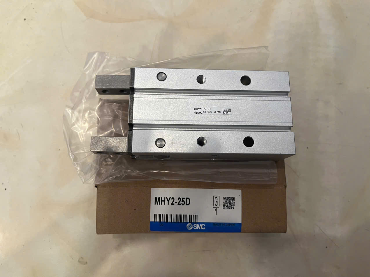 Kẹp khí nén SMC MHY2-25D